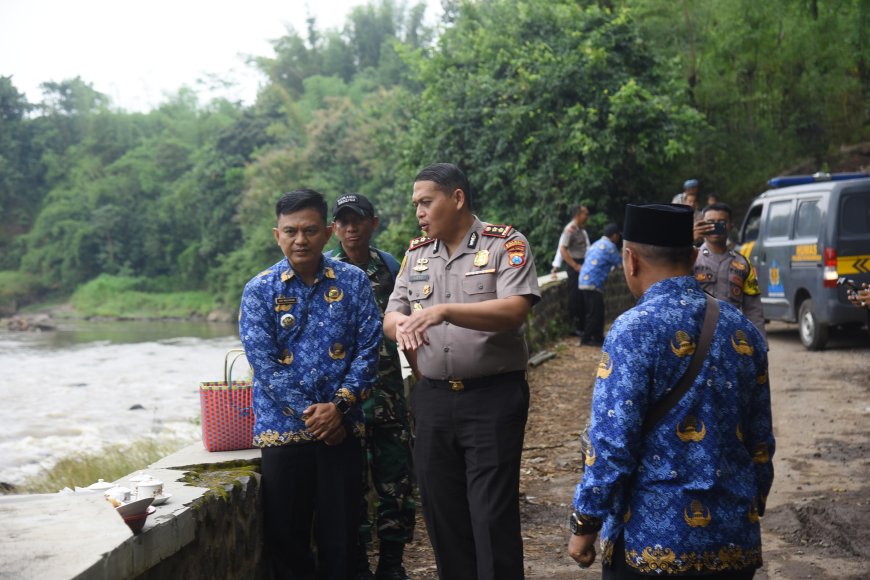 Polres Bondowoso Bangun Jembatan Merah Putih Presisi Hadirkan Manfaat Nyata bagi Warga   