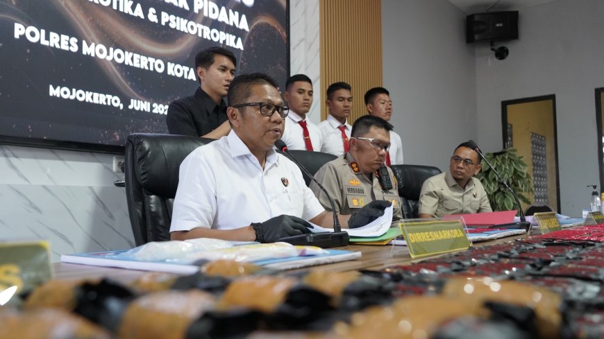 Polisi Ungkap Peredaran Etomidate yang Disamarkan dalam Vape