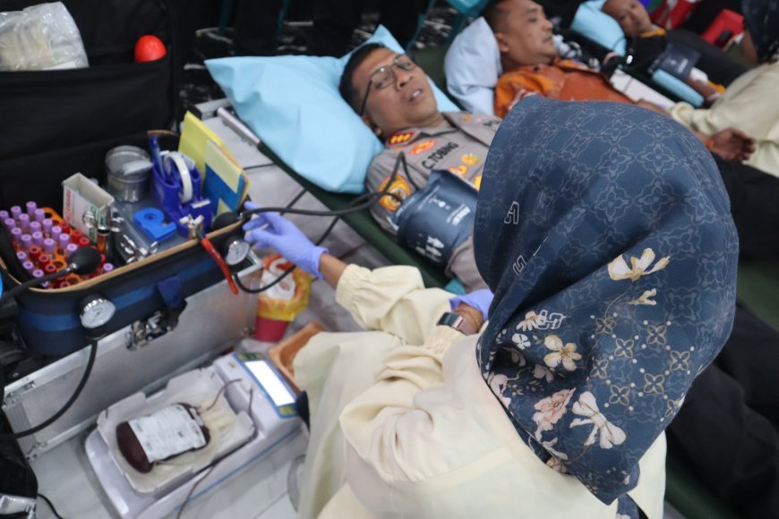 Semangat Bhayangkara Tercermin dalam Aksi Donor Darah Sukarela